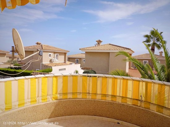 Villa en venta en Torrevieja (Alicante)