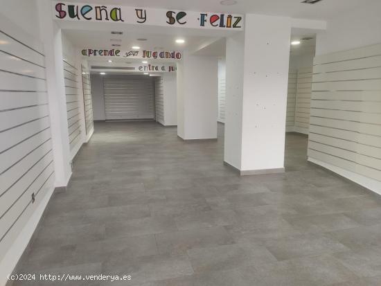 EXCELENTE LOCAL COMERCIAL EN ZONA CENTRICA Y COMERCIAL - ALBACETE