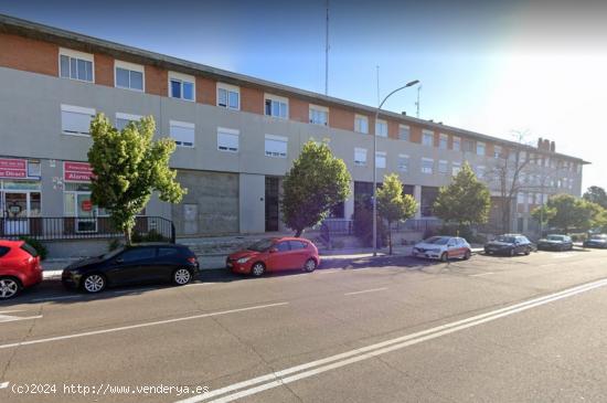 DISPONEMOS DE 2 PLAZAS DE GARAJE EN  ZONA CARREFOUR - SALAMANCA