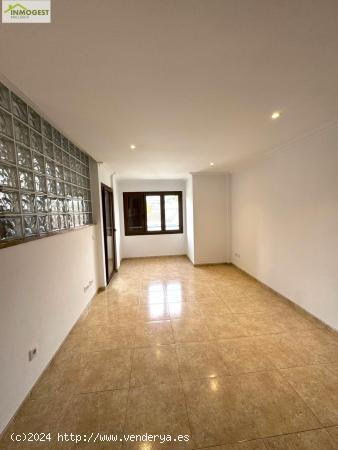 OPORTUNIDAD: Piso con terraza privada de 45 m2 listo para entrar a vivir. - BALEARES