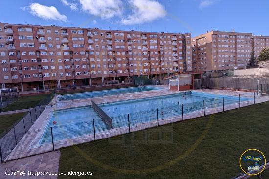 PISO EN VENTA DE 4 HABITACIONES CON PISCINA EN SIGLO XXI - CUENCA