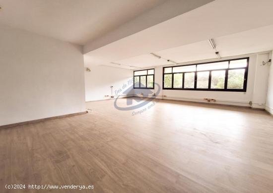 LOCAL COMERCIAL de 85 metros en PASEO DOCTOR MORAGAS (JUNTO AYUNTAMIENTO) - BARCELONA