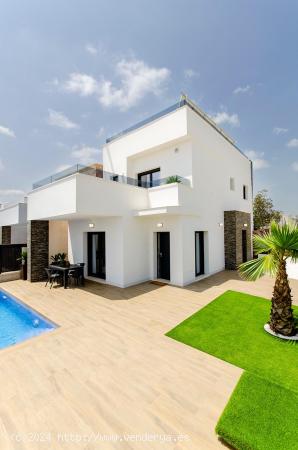 Chalet de 3 dormitorios en Vistabella Golf - ALICANTE