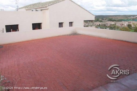 VIVIENDA EN LAYOS GOLF