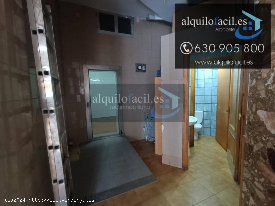 SE ALQUILA LOCAL / ROSARIO / 70 METROS/ 400 €