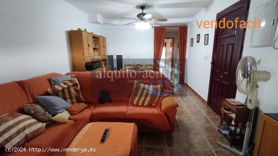 SE VENDE 0 ALQUILA CON OPCION A COMPRA ADOSADO EN VILLAVALIENTE DE 5 HABITACIONES ,4 BAÑOS Y PATIO 