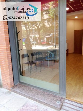 SE ALQUILA BAJO COMERCIAL POR 500€ EN LA ZONA DE SAN BASILIO EL RANERO