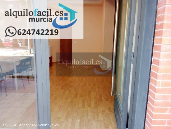 SE ALQUILA BAJO COMERCIAL POR 500€ EN LA ZONA DE SAN BASILIO EL RANERO