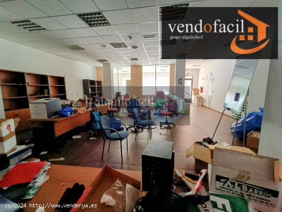 SE VENDE EDIFICIO DE OFICINAS EN C/FEDERICO GARCIA LORCA DE 350 METROS POR 225000€