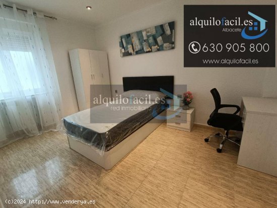 SE ALQUILAN HABITACIONES EN C/ ARQUITECTO VANDELVIRA POR 350€ TODO INCLUIDO