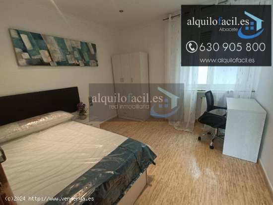 SE ALQUILAN HABITACIONES EN C/ ARQUITECTO VANDELVIRA POR 350€ TODO INCLUIDO