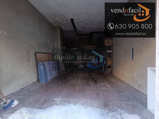  SE VENDE LOCAL CON VADO DE 36 METROS POR 51000€ 