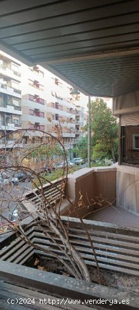 AMPLIA Y CENTRICA VIVIENDA EN LOGROÑO