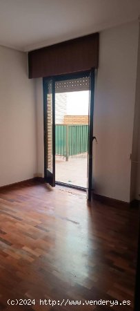 AMPLIA Y CENTRICA VIVIENDA EN LOGROÑO