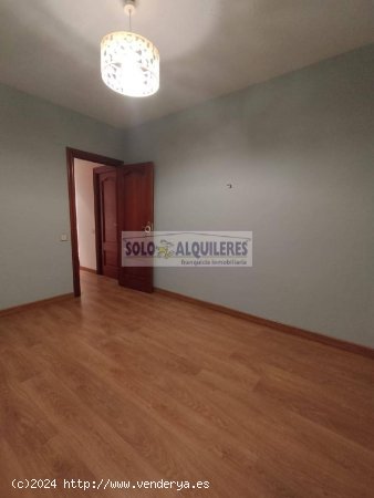 VIVIENDA SIN AMUEBLAR EN LA ROCHAPEA