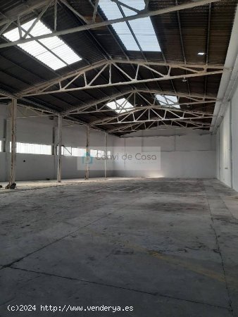 NAVE DE 1000M2 EN ALQUILER - BARBERÀ DEL VALLÈS