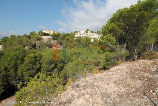 Parcela con vistas al mar en Altea