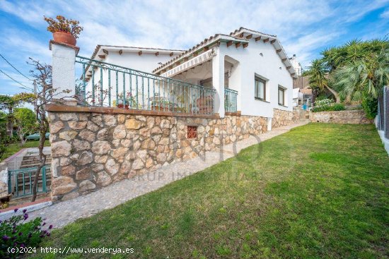 BONITA CASA UNIFAMILIAR A UNA PLANTA MAS D EN SERRA