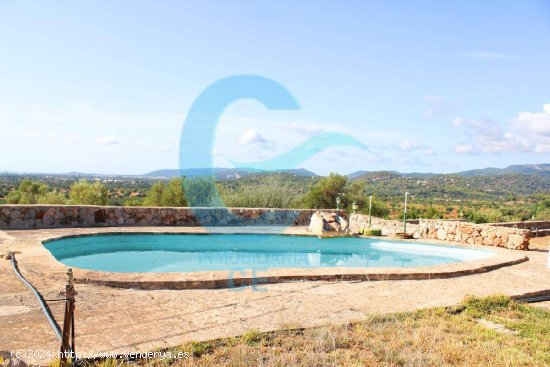 Se vende increíble finca rústica con inmejorables vistas en Son Termes