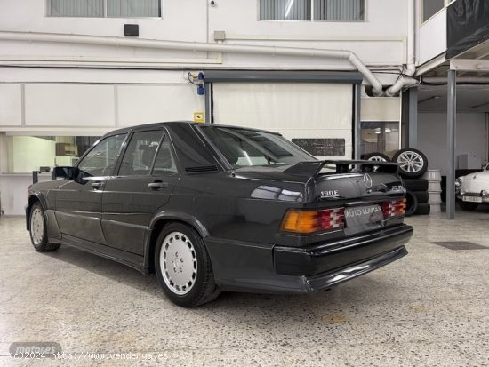 Mercedes 190 E 2.3 16V 177CV TECHO SOLAR de 1986 con 119.667 Km por 30.000 EUR. en Barcelona