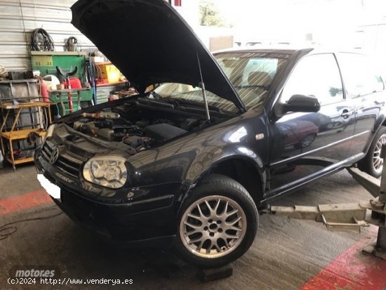 Volkswagen Golf 1.8 GTI 3P 150CV de 2002 con 151.680 Km por 3.300 EUR. en Barcelona