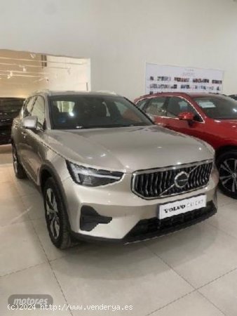  Volvo XC40 XC40 Recharge Core, T4 plug-in hybrid, Electrico/Gasolina, Bright de 2023 con 27.954 Km p 