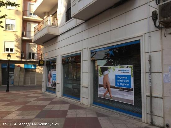 ALQUILER DE LOCAL COMERCIAL A PARTTIR DEL MES DE ENERO EN PLENO CENTRO DE ASPE - ALICANTE