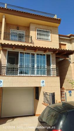  REF.- 09 – CHALET ADOSADO EN VENTA EN  CATRAL - ALICANTE 