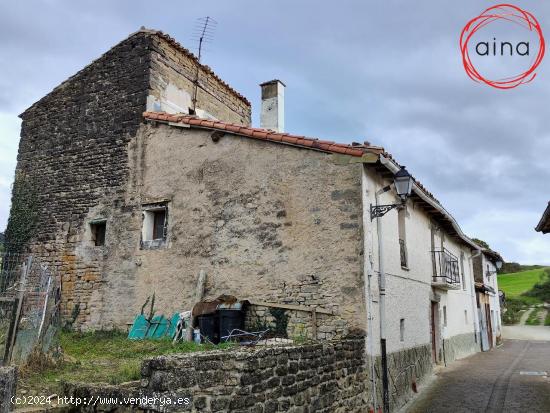 ARDANAZ DE EGUES. SE VENDE CASA PARA REFORMAR Y/O DIVIDIR - NAVARRA