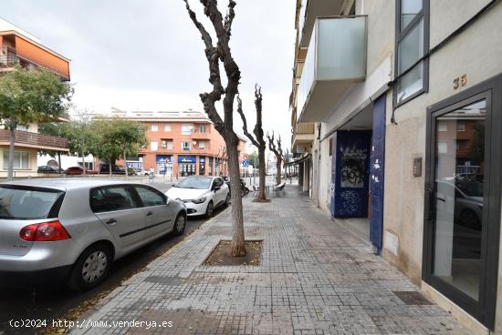 Local comercial en alquiler - BARCELONA