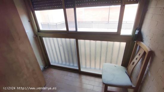 PISO DE 2 DORMITORIOS COMPLETAMENTE AMUEBLADO - C/ SANTA GEMA (SAN JOSE) - ZARAGOZA