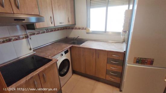 PISO DE 2 DORMITORIOS COMPLETAMENTE AMUEBLADO - C/ SANTA GEMA (SAN JOSE) - ZARAGOZA