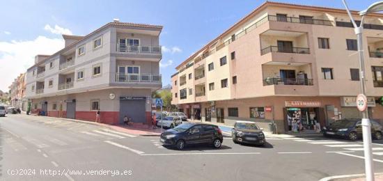 Cabo Blanco. Arona. Garaje plaza grande para aparcamiento. - SANTA CRUZ DE TENERIFE