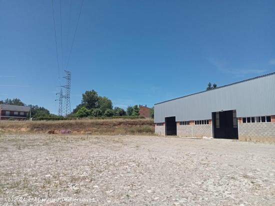 SE VENDE NAVE CON 8.000 M2 DE TERRENO - LEON