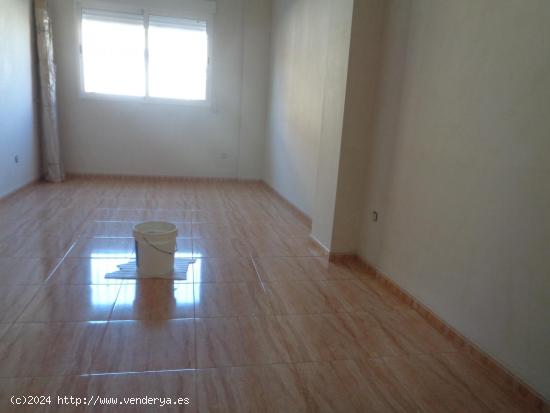 SEGUNDO PISO AMPLIO EN BARRIO DE FÁTIMA - MURCIA