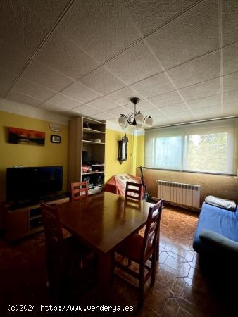 Piso de 75m2 , en Badia del Vallès - BARCELONA