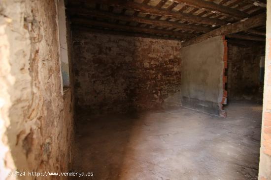 SE VENDE LOCAL EN CARDONA, ZONA LA COROMINA - BARCELONA