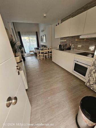 MODERNO APARTAMENTO CON PISCINA COMUNITARIA EN NUEVA TORREVIEJA - ALICANTE