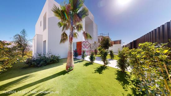 Villas de lujo de nueva construcción en Polop con impresionantes vistas - ALICANTE