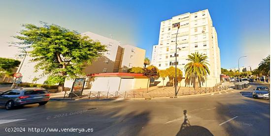 *PISO PARQUE OESTE*ASCENSOR*NEGOCIABLE*SIN GASTOS INMOB.* PLAYA*BUENA ZONA* - CADIZ