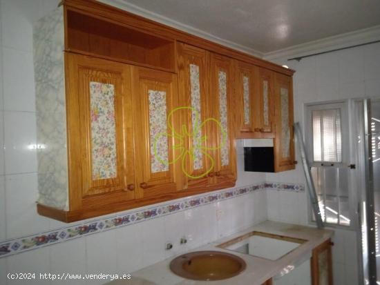 Chalet adosado en venta en Av. Gran Vía, Los Alcázares, Murcia. - MURCIA