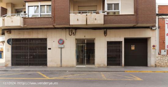 LOCAL COMERCIAL DE 330 M2 EN LA MEJOR UBICACIÓN DE LLIRIA JUNTO A MERCADONA Y CONSUM - VALENCIA