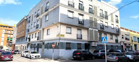  Alquiler plaza de garaje en zona Maria Auxiliadora - BADAJOZ 