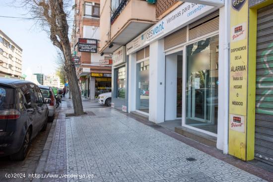 Local comercial en Arabial en alquiler con opción de compra - GRANADA