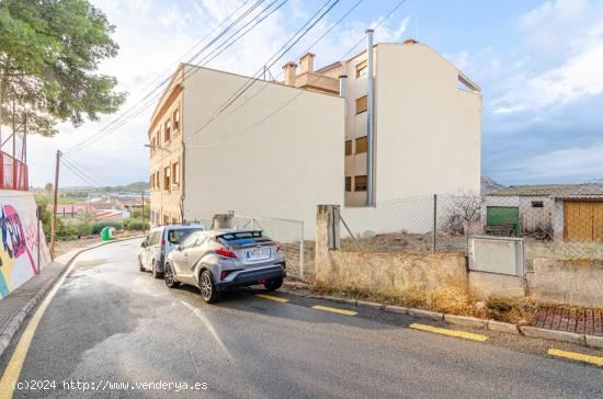 Oportunidad Única: Solar en Crecimiento para Construcción de 26 Viviendas en El Campillo -  Murcia