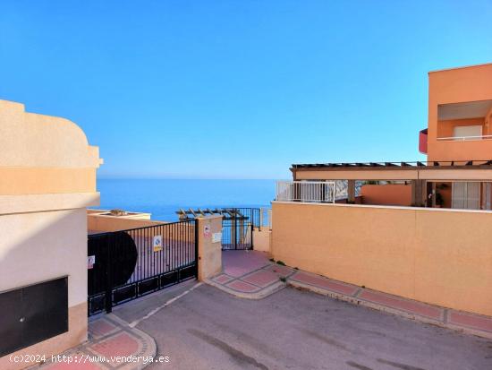 Piso con vistas al mar, 3 dormitorios y garaje, en el Hornillo Águilas - MURCIA