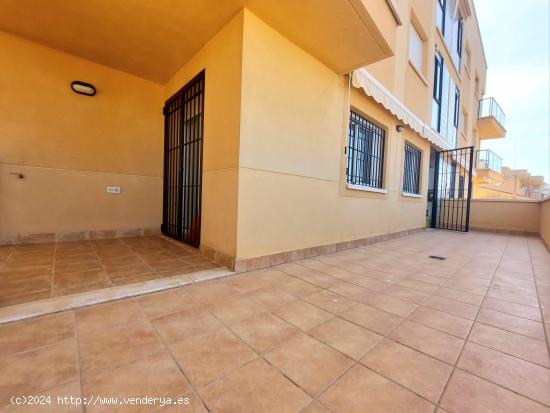 Apartamento de 2 dormitorios y dos terrazas con vistas al mar en Calarreona - MURCIA