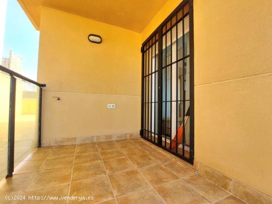 Apartamento de 2 dormitorios y dos terrazas con vistas al mar en Calarreona - MURCIA