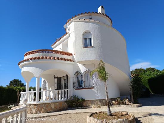 Villa con carácter, piscina privada y visas al mar en L'Ametlla de Mar - TARRAGONA