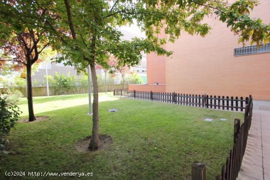 ¡Ático de ensueño en Soto del Henares, terraza de 60m y dos plazas de garaje ! - MADRID